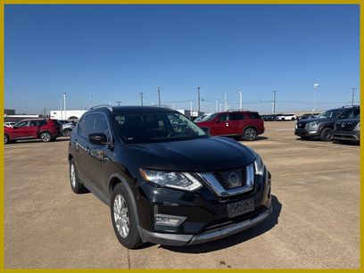 Used 2017 Nissan Rogue SV
