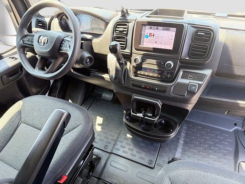 Used 2025 RAM ProMaster 2500 w/ Convenience Group FWD image 12