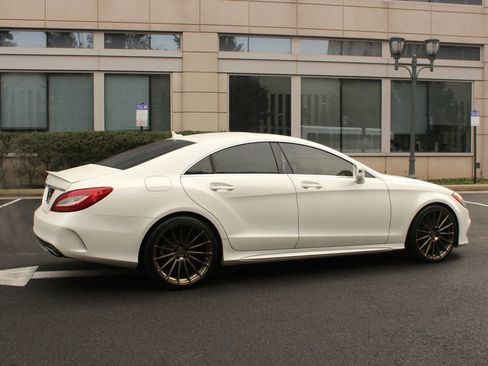 Used 2015 Mercedes-Benz CLS 400 image 7