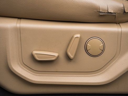 Used 2020 Ford F350 Lariat w/ Lariat Ultimate Package image 38