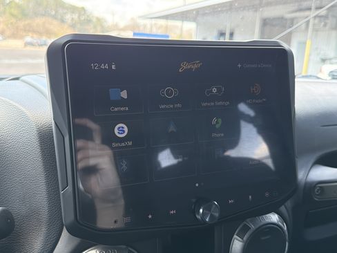 Used 2017 Jeep Wrangler Unlimited Sport w/ Connectivity Group image 15