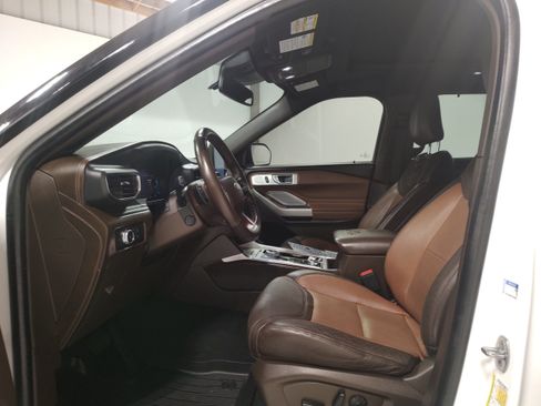 Used 2021 Ford Explorer King Ranch w/ Premium Technology Package AWD/4WD image 10