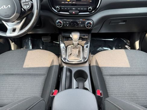 Used 2023 Kia Soul EX FWD image 12