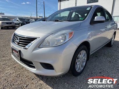 Used 2012 Nissan Versa SV w/ Convenience Pkg