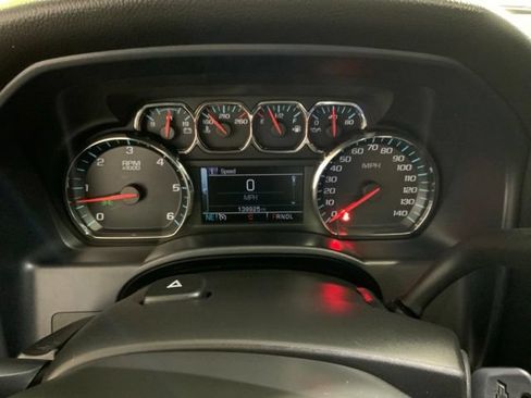 Used 2018 Chevrolet Silverado 1500 LT w/ All Star Edition AWD/4WD image 32
