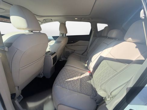 Used 2019 Nissan Murano Platinum image 16