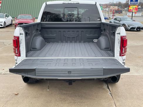 Used 2018 Ford F150 Raptor w/ Equipment Group 802A Luxury image 9