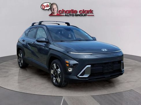Used 2024 Hyundai Kona SEL w/ Convenience Package FWD image 7