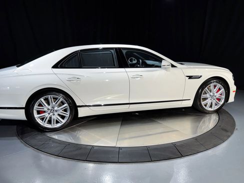 Used 2023 Bentley Flying Spur V8 AWD/4WD image 10