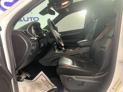 Used 2020 Jeep Grand Cherokee High Altitude RWD image 14