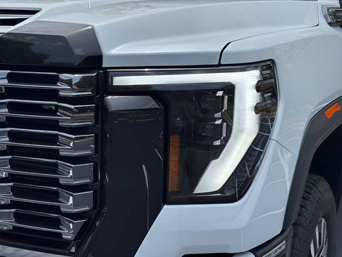 New 2026 GMC Sierra 2500 Denali Ultimate w/ Max Trailering Package AWD/4WD image 3