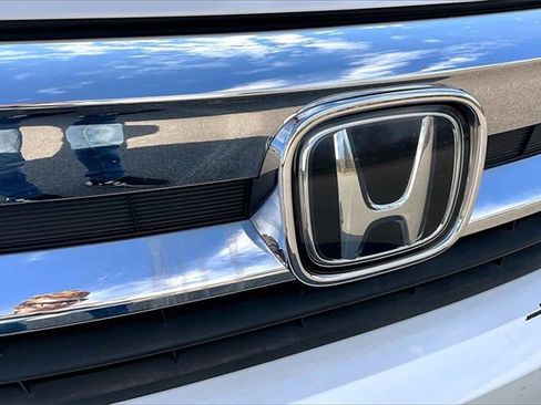 Used 2021 Honda Pilot EX image 28