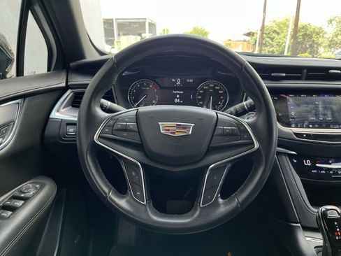 Certified 2023 Cadillac XT5 Luxury w/ LPO, Floor Liner Package image 11