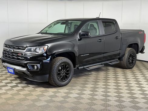 Used 2022 Chevrolet Colorado Z71 w/ Safety Package AWD/4WD image 7