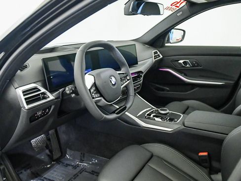 Used 2026 BMW 330i Sedan w/ Premium Package RWD image 17