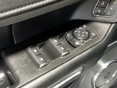 Used 2021 Ford Expedition XLT image 18