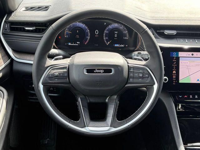 New 2026 Jeep Grand Cherokee Altitude AWD/4WD image 38