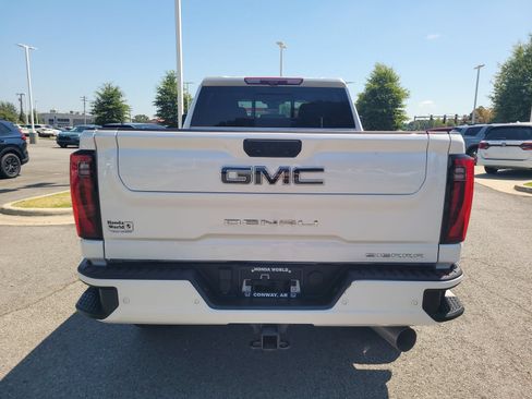 Used 2024 GMC Sierra 2500 Denali Ultimate AWD/4WD image 4