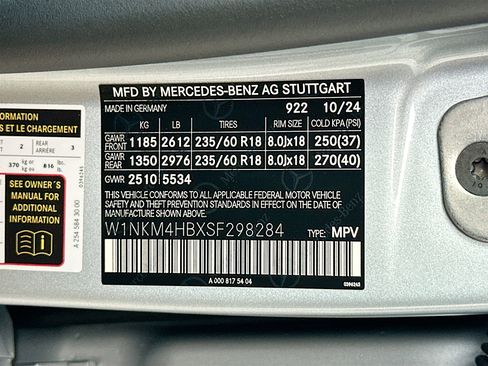 Used 2025 Mercedes-Benz GLC 300 4MATIC image 34