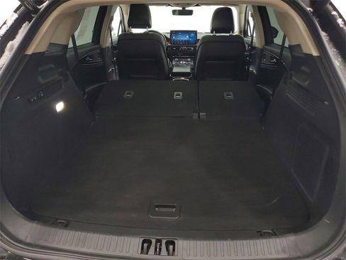 Used 2021 Lincoln Nautilus Reserve w/ Monochromatic Package image 28