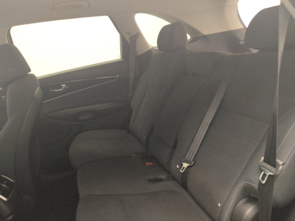 Used 2017 Kia Sorento FWD image 18