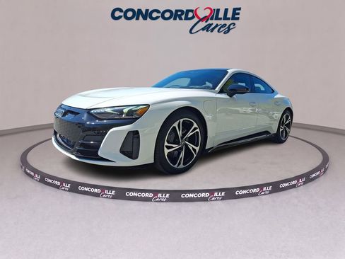 Used 2022 Audi e-tron GT Premium Plus w/ Performance Package AWD/4WD image 3
