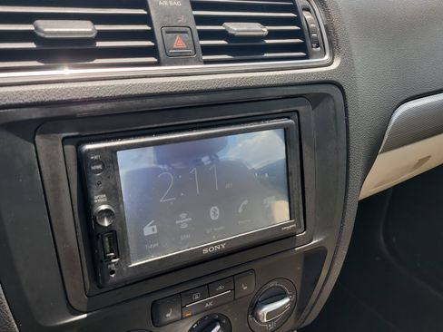 Used 2018 Volkswagen Jetta Wolfsburg Edition FWD image 19