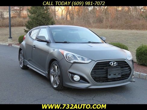 Used 2015 Hyundai Veloster Turbo image 3