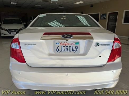 Used 2010 Ford Fusion Hybrid image 4