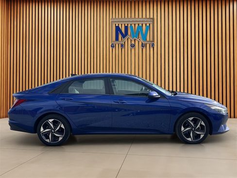Used 2023 Hyundai Elantra SEL w/ Convenience Package FWD image 26