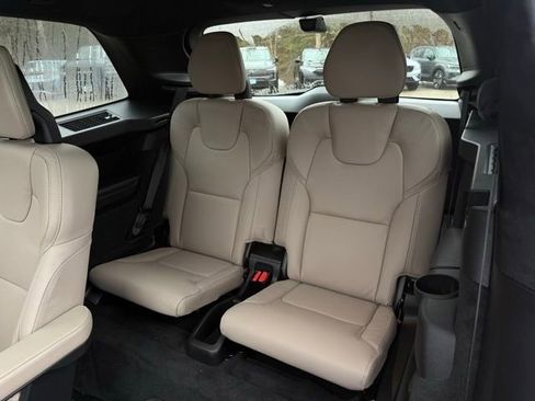 New 2026 Volvo XC90 T8 Ultra w/ Lounge Package image 35