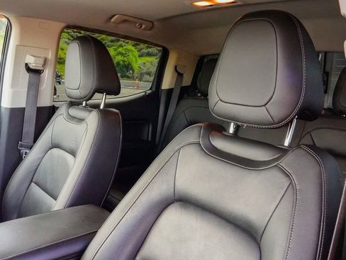 Used 2016 GMC Canyon SLT w/ Driver Alert Package image 19