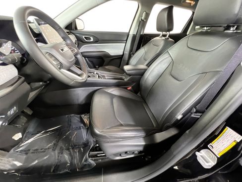 Used 2022 Jeep Compass Latitude w/ Sun and Sound Group image 21