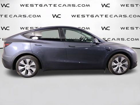 Used 2023 Tesla Model Y Long Range AWD/4WD image 46