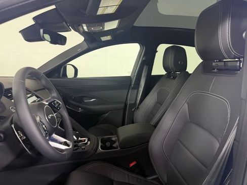 New 2024 Jaguar E-PACE R-Dynamic SE image 5