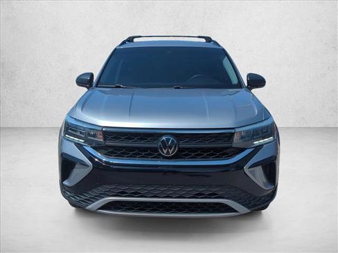 Used 2023 Volkswagen Taos S FWD image 2