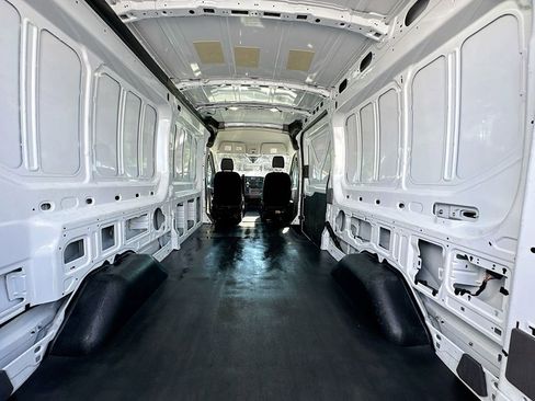 Used 2024 Ford Transit 250 148 Medium Roof Extended AWD image 7