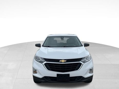 Used 2021 Chevrolet Equinox LS image 2
