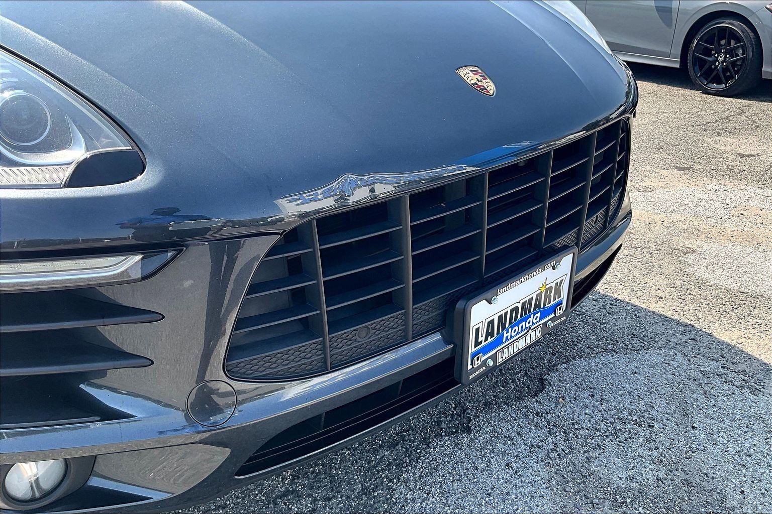Used 2017 Porsche Macan w/ Premium Package Plus AWD/4WD image 28