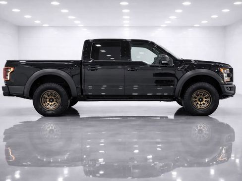 Used 2018 Ford F150 Raptor w/ Equipment Group 801A Mid AWD/4WD image 6