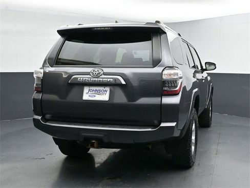 Used 2020 Toyota 4Runner SR5 Premium image 14