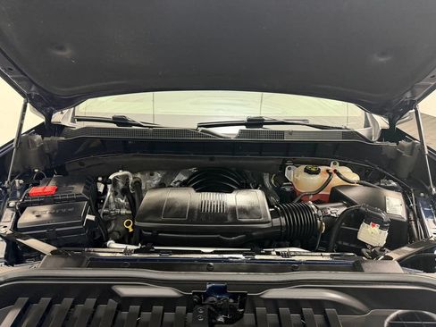 Used 2019 Chevrolet Silverado 1500 LT w/ Convenience Package AWD/4WD image 33