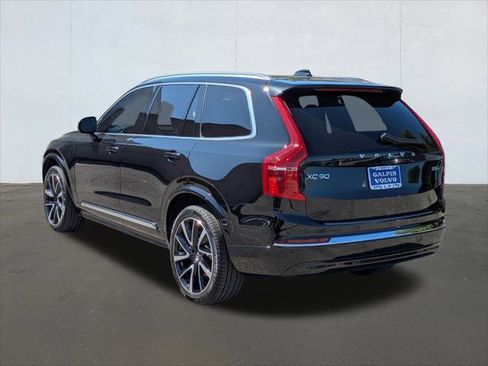 Used 2023 Volvo XC90 B5 Plus w/ Protection Package Premier AWD/4WD image 3