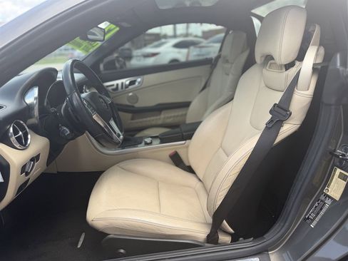 Used 2012 Mercedes-Benz SLK 350 image 7