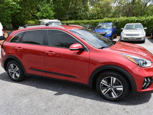 Used 2020 Kia Niro EX FWD image 41