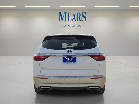 Used 2024 Buick Enclave Premium image 4
