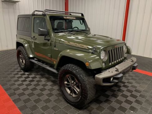 Used 2016 Jeep Wrangler Sahara image 5