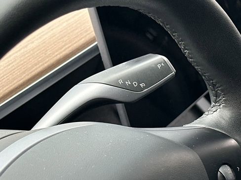 Used 2021 Tesla Model 3 Standard Range Plus image 18