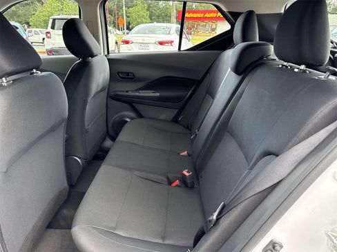 Used 2024 Nissan Kicks S image 10