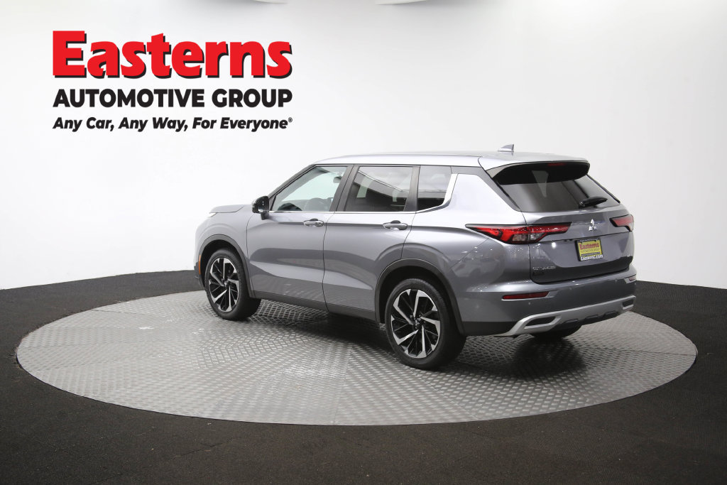Used 2024 Mitsubishi Outlander SE FWD image 65
